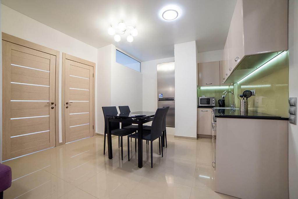 New York In Kiev Apartment Ngoại thất bức ảnh